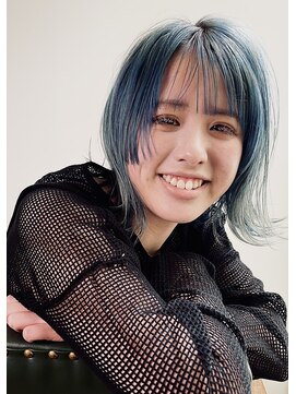 ビューティブロー ビービー(Beauty Blow B.B) ミディアムレイヤーケアブリーチダブルカラーブルーアッシュ