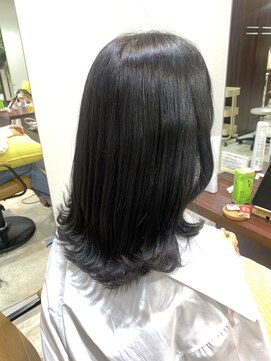 フラット 千葉(Flat.) ゆるふわセミロング、ブルーブラック【千葉】