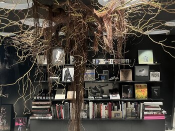 ヴォルタ(v olta)の写真/コンセプトは【髪の美術館】◇ヘア×ファッション×アートが共鳴し合うギャラリーのような空間。