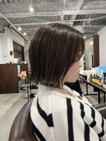 アオゾラヘアーヒカリノモリ(AOZORAHAIR hikarinomori) 切りっぱなしボブ/外ハネボブ
