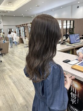 ディーボーイ 健軍店(D-BOY) オリーブカラー/アッシュカラー/イルミナカラー