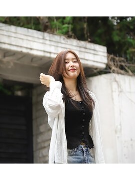 エイバヘア 新大久保(AVAHAIR) ナチュラルブラウン×レイヤーカット