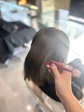 赤残留から透明感グレージュ