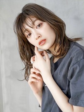 ギークス(GEEKS) 【GEEKS渋谷】伸ばしかけロング/ウルフ/顔周りレイヤー/冬カラー