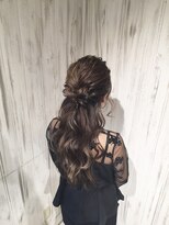 フェニーチェ オン ザ ビーチ(FENICE on the beach)&nbsp;ハーフアップ