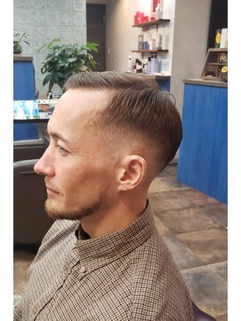 ヘリテイジ(HERITAGE) スキンフェード七三風