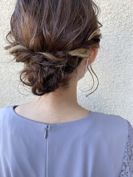 ラドンナアデッソ(LA.DONNA ADDESSO) お呼ばれヘア☆