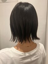 ロカ バイ ティアトロ ヘア サロン(ROCA by teatro hair salon) 切りっぱなしミディ