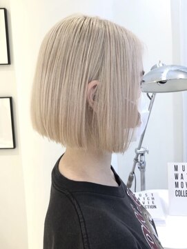 ハイブ 金沢(Hive) ブリーチハイトーンカラーショートボブツヤ髪スタイル髪質改善