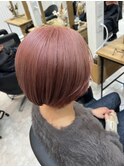 ピンクベージュ