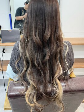 ランプ(Lamp) 白髪ぼかしにも◎バレイヤージュカラー ビフォアー＆アフター