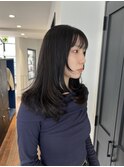レイヤーミディアム　顔まわりウルフ　暗髪