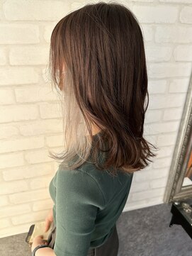 ルノン フィージュ(LUNON fieju) インナーカラー/ホワイトミルクティ/グレージュ/外ハネワンレン