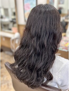 お洒落を楽しむ大人女性に◎グレイカラーからデザインカラーまで幅広い◎自分らしいスタイルで素敵な毎日を