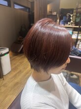 美容室つぼみ チェリーレッドショートボブ