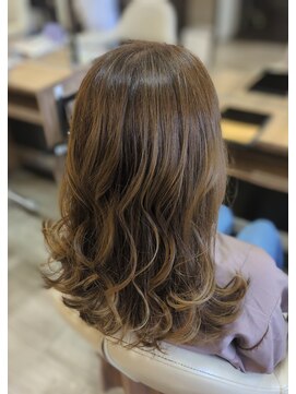 ヘアサロン ビビット 志紀店(VIVIT) ベージュ系カラー×コテ巻き