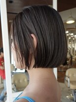 ビュートリアム 七里ヶ浜(BEAUTRIUM)&nbsp;似合わせミニボブと透明感アッシュカラー【福井ユウリ湘南鎌倉】