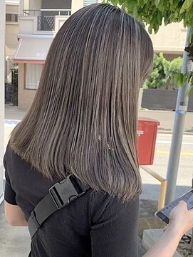 リヴゴーシュ(rive gauche) 【カット×ツヤ髪カラー】レイヤーカット・白髪染めも人気