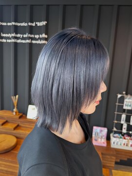 レイヤーボブ　ラベンダーグレー