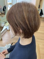 フープ(hoop)&nbsp;ナチュラルアンブレラで白髪をいかして自然なハイライトで立体感