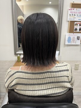 ヘアアンドメイク 心座(hair&make) 夏の軽さ感じるバッサリチョキチョキ