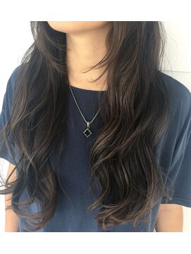 ホットリップ(Hot Lip) アディクシーサファイア