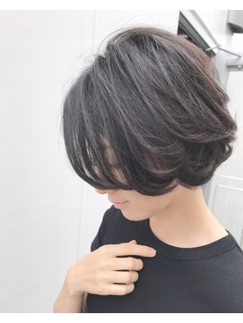 ルーファス 恵比寿 渋谷(Ruufus) 大人のモード束感ショートボブ【Ruufus恵比寿渋谷】