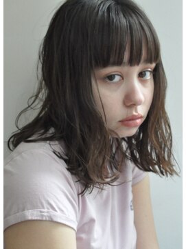 ヘアーサロン サボイア ウィズ ドッグ(SAVOIA with DOG) ストレート以上ウェーブ未満
