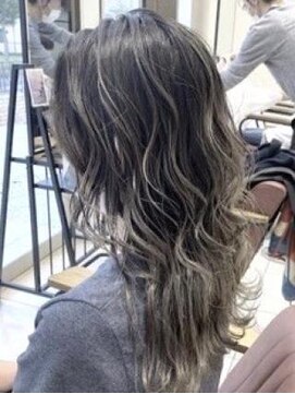 クアトログランシュ ひたちなか店(QUATRO×GranCieux) バレイヤージュ