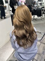 ユーフォリア 渋谷グランデ(Euphoria SHIBUYA GRANDE)&nbsp;ワンホンカラー×オリーブベージュ