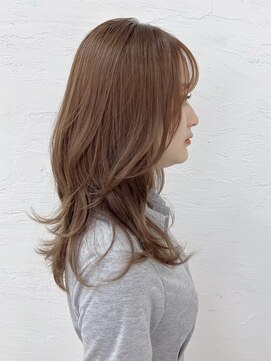 ハイセンス(hi-Sense) セミロングくびれヘア
