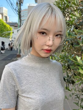 シーン(seen) ★レイヤーカットベリーショートホワイトアッシュ★