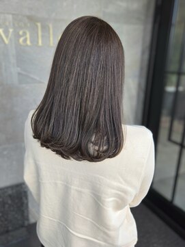 メゾン アヴァロ(Maison Avallo) 艶っとまとまるオリーブグレージュヘア