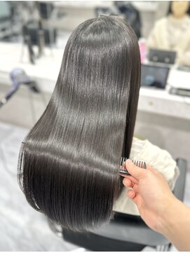 MRN. 新宿西口 髪質改善トリートメント/イメチェンヘアスタイル/美髪のススメ
