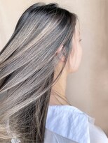 エムフロムソレイユミュー(M from soleil mju)&nbsp;バレイヤージュ×ロング　アッシュベージュ