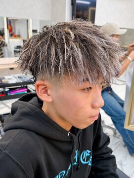 ルーシー 渋谷(LUCEY) ツイストマッシュホワイトメッシュパイルツイストパーマ