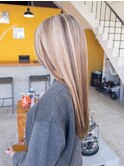 白髪を活かしながら楽しむ三毛猫デザインカラー