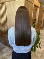 トゥーリ 大野城下大利店(tuuli)&nbsp;赤みを抑えた透け感ベージュ艶カラー