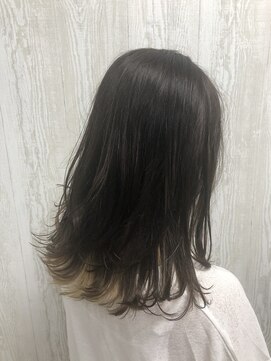TELA HAIR 志木駅前店【テーラヘアー】【4月4日NEW OPEN（予定）】 インナーカラー×ミルクティー【TELA HAIR 志木駅前】