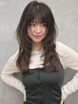フンヌ フンヌ(funnufunnu)の写真/レイヤーカットでミディアム・ロングを軽やかに。動きのある垢抜けヘアに◎