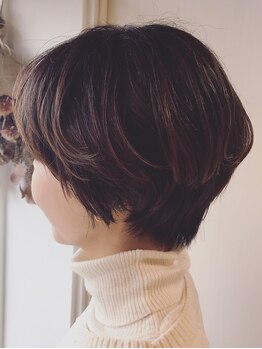 ヘアーベース(Hair Base)の写真/コミュニケーションを大切に、丁寧にカウンセリング。お悩みやコンプレックスをデザインで解決いたします♪