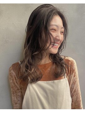 ニーィ バイ カータ(Niii by CARTA) Niii...ゆるふわナチュラルロング