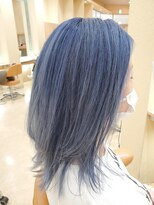 デイジー 八戸店(Daisy Hair&Life) レイヤーセミロングのグラデーションブルー