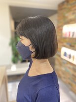 リコ エスト 上野店(lico est)&nbsp;アッシュブラック ヘルシースタイル 顎ラインボブ