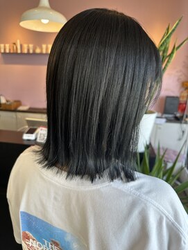 アヴァンス 北花田店(AVANCE) ＊ブルーブラック/ボブ/切りっぱなし