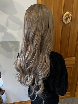 ヘアーデザインサロン スワッグ(Hair design salon SWAG) pail beige