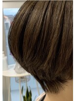 シナ(SHINA)&nbsp;スッキリまとまるショート