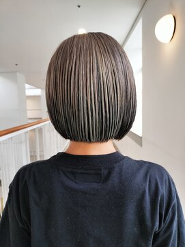 ビュートリアム 神戸(BEAUTRIUM) アンブレラカラーのボブ/ショートカット/20代/30代/40代