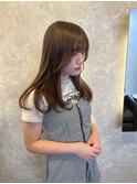 ベージュカラー×柔らかレイヤー