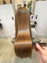 シェル 津山の手店(shel)&nbsp;透明感抜群大人可愛い2回ブリーチミルクティーベージュロング